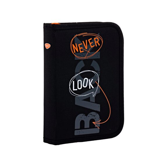 Penar 1 fermoar echipat Never Look Back DACO